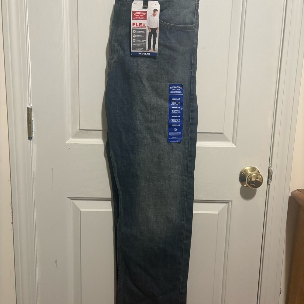 Signature by Levi Strauss Men's Relaxed Fit Jeans - Dark Blue